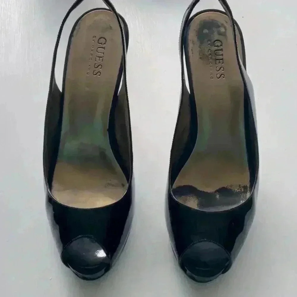 Guess By Marciano Sling Back Opened Toe Sandals in Size 8M